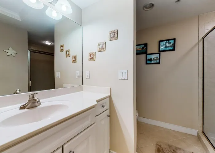 Coral Seas 201 Apartment