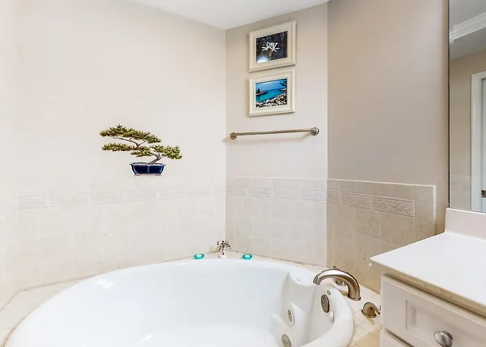 Apartment Coral Seas 201 *